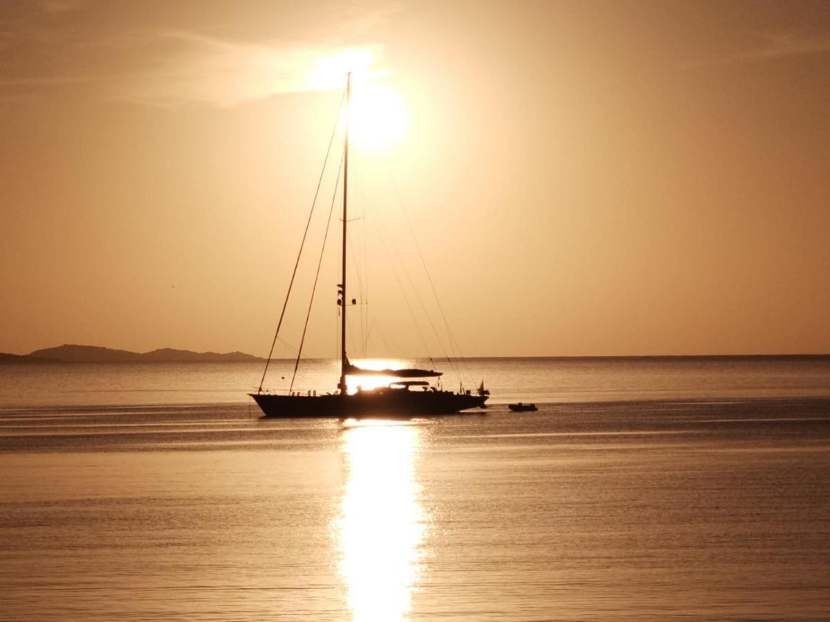 Le Sirene Ξενοδοχείο Portisco Εξωτερικό φωτογραφία